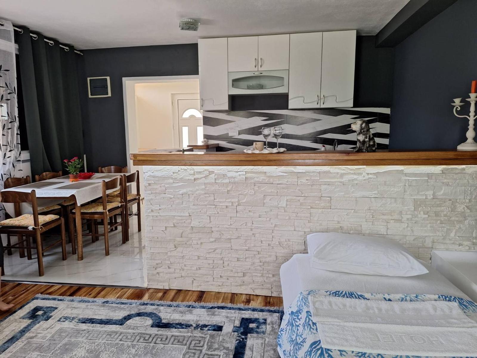 Apartman Glorija Kotor Eksteriør bilde